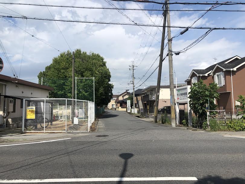 診療所へは、この看板が目印